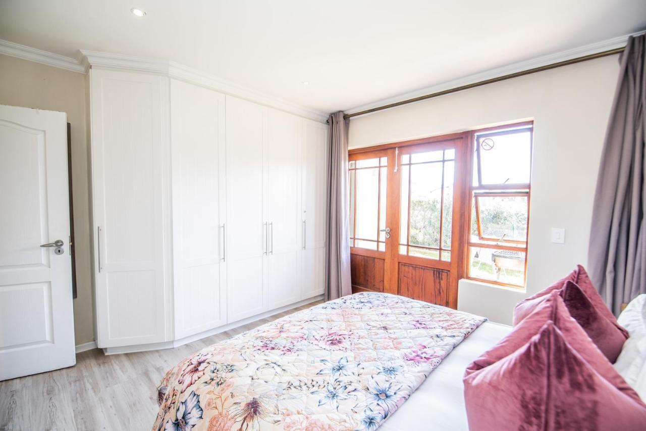 Six Whale Rock Gardens With Back Up Power For Load Shedding Apartment Plettenberg Bay Ngoại thất bức ảnh
